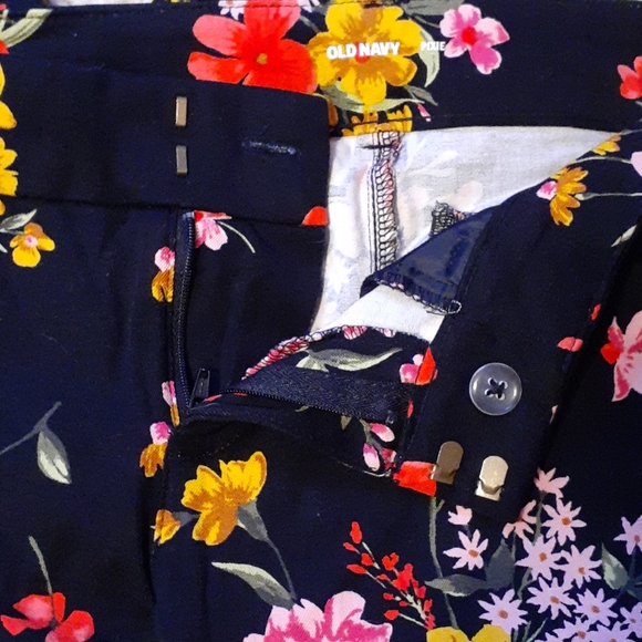 Capris - Picture 3 of 4